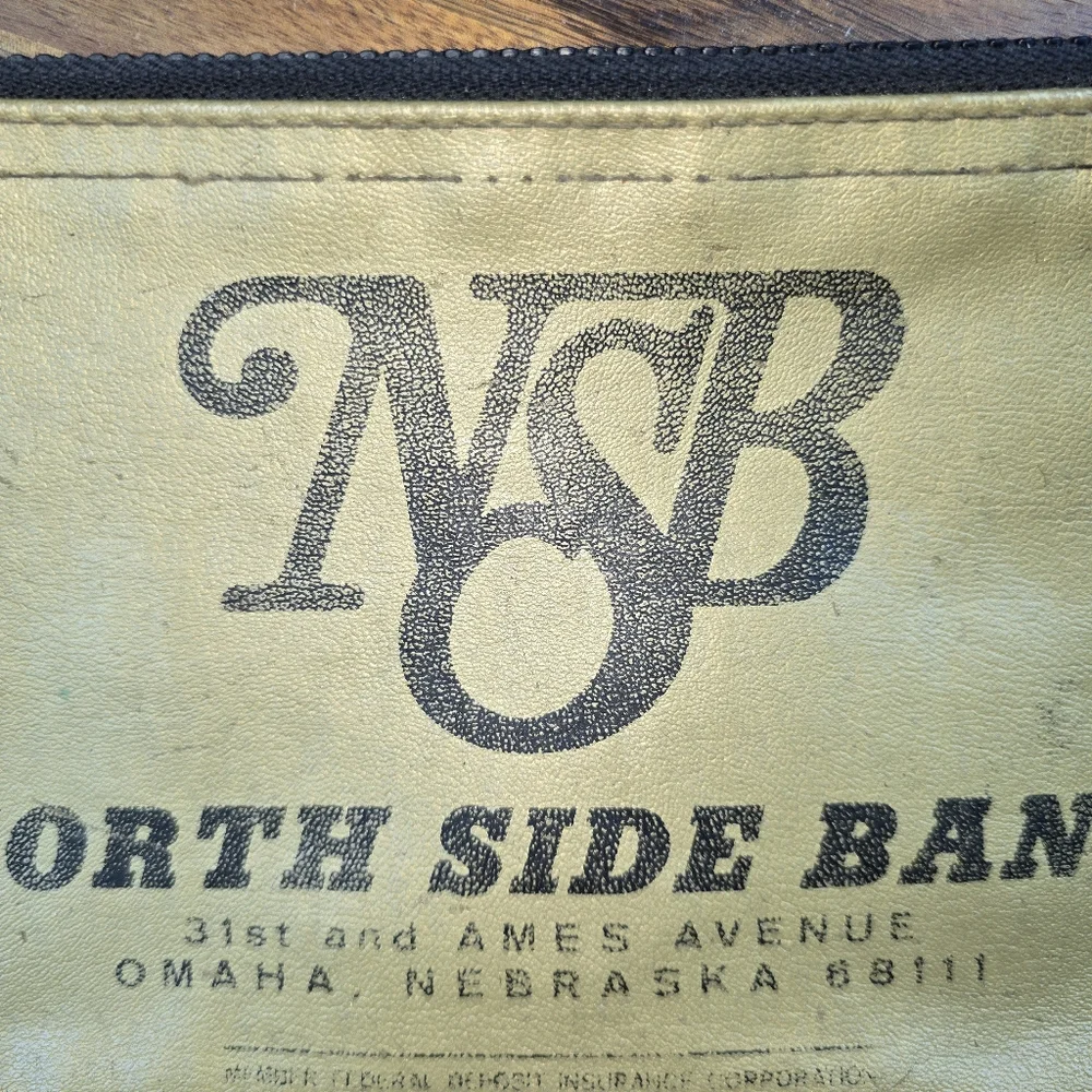 Vintage gold bank bag / Pouch
